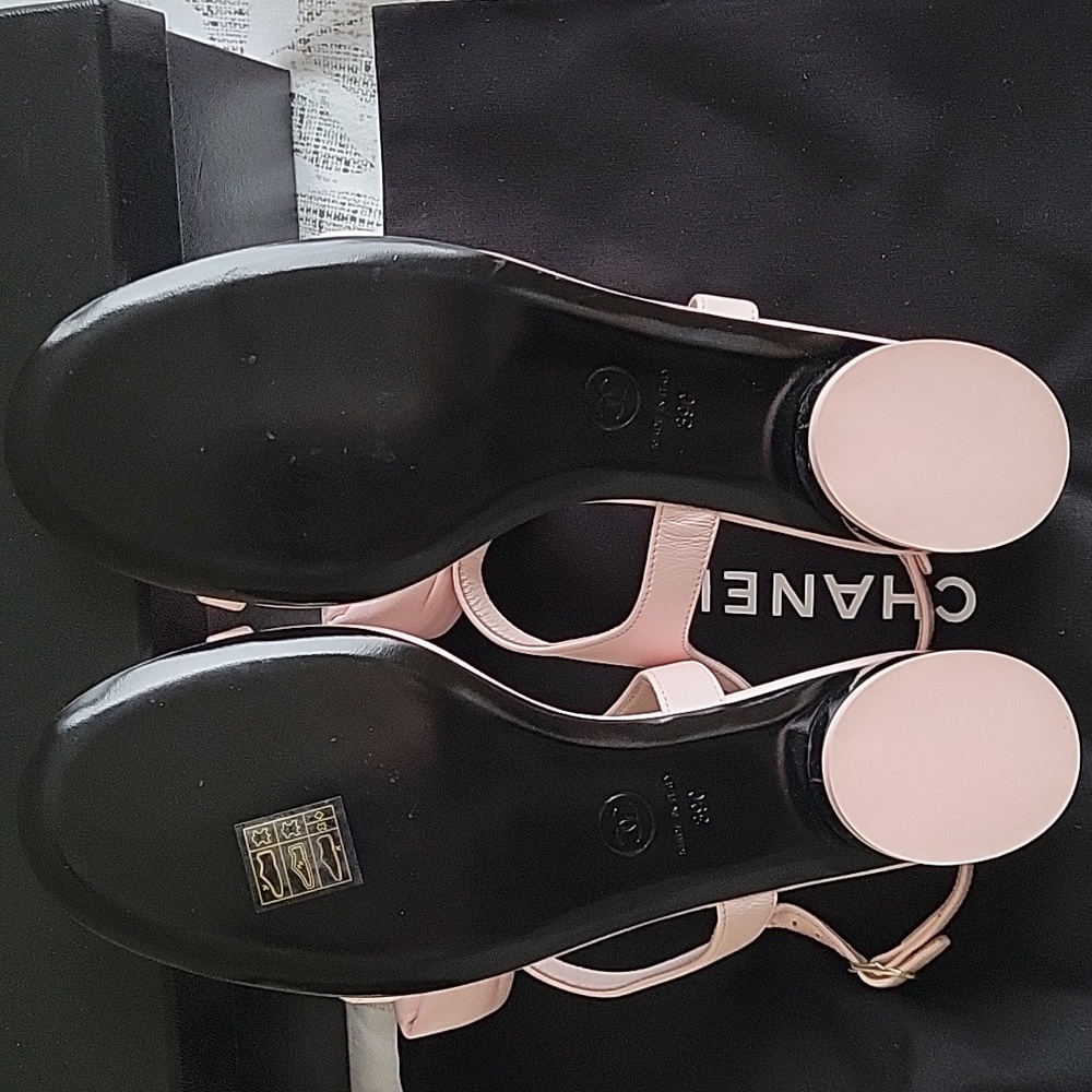 CHANEL Light Pink Bow Sandals, 39 - Picture 5 of 10